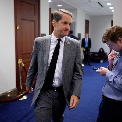 Lawmaker warns intelligence contractors' Trump ballroom donations may be scrutinized